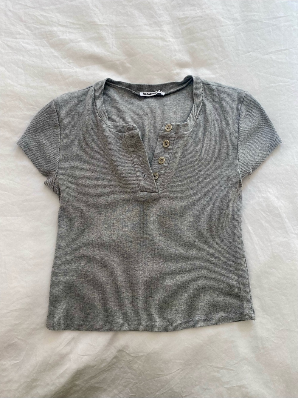 Reformation Gray Short-Sleeve Ribbed Henley T-shirt Top